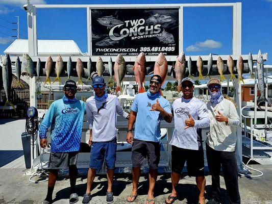 Two Conchs sportfishing