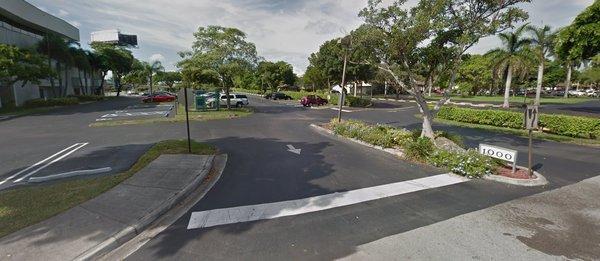 Entrance of the parking lot of Melvin K. Silverman and Associates LLC. Located in South Florida, Pompano Beach and Fort Lauderdale.