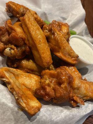 Hot Wings that ranch is delicious