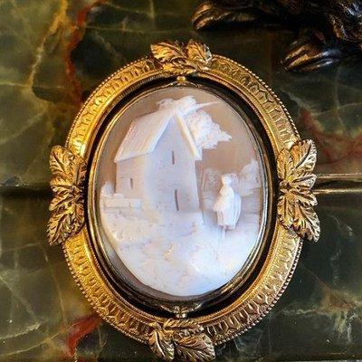 Antique 10kt shell cameo brooch circa 1870s