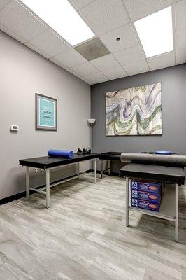 Spinal decompression room