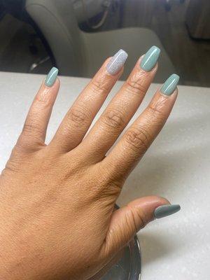 Dip nails