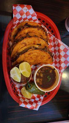 3 tacos dorados de birria