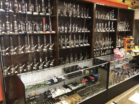 Tsunami glass pipes