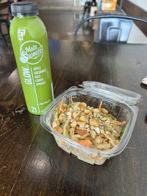 Glow juice with Pad Thai noodle salad!