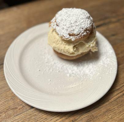 Bavarian Cream Puff