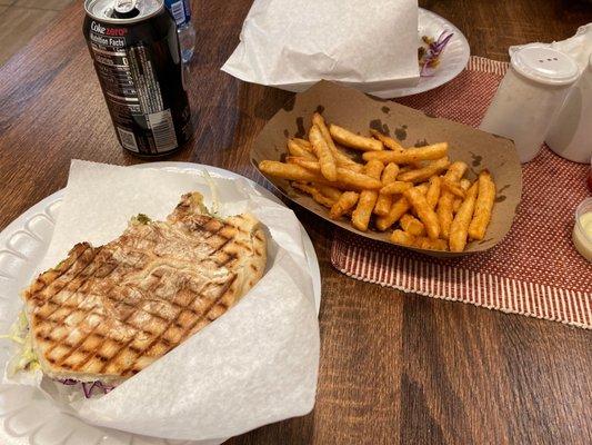 Fries and 6 Pieces Falafel with Tahini Sauce