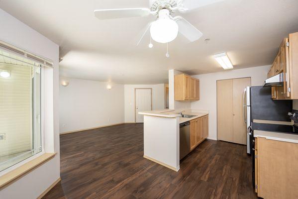 1 Bed / 1 Bath - Deluxe - 733 sq ft