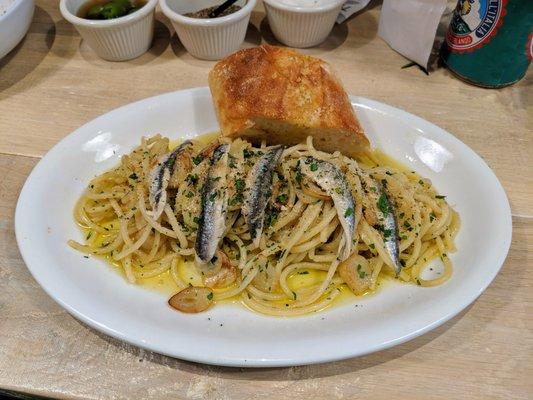 Aglio e Olio. Garlic, olio di oliva (olive oil), anchovy, toasted bread crumbs, parsley. $19. So good. Available on game day menu only.