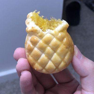 Pineapple Pastry Piece