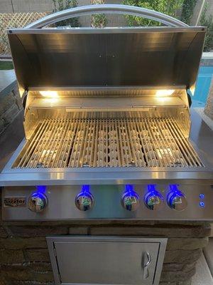 32" Somerset Sizzler Pro from John at Premier Barbecue and Fire