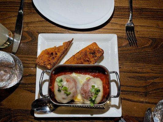 meatball appetizer. It came with San Marzano Tomato, melted Smoked Scamorza cheese, and some very interesting toasted garlic bread