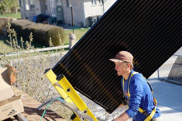 Go Solar Group Install Team at work