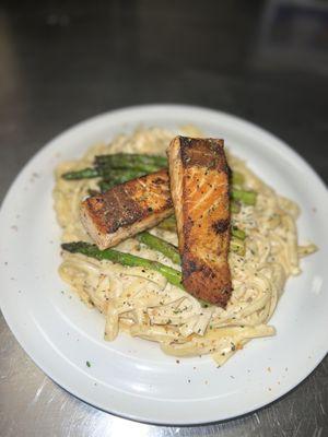 Salmon & Asparagus Pasta