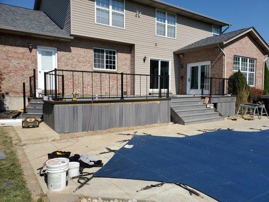 Fiberon Beach House deck with West Barry Verta cable rails