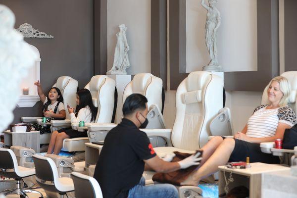 Heart’s Nail Spa