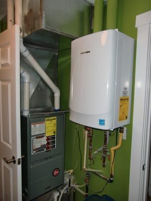 Tankless gas hot water and gas furnace in laundry room