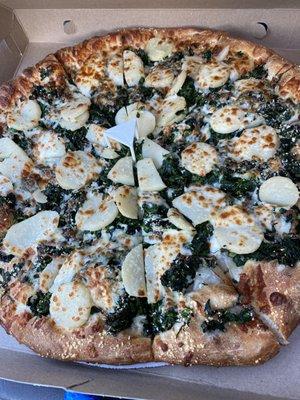 Potato spinach pizza