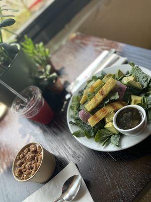 Grilled pineapple salad