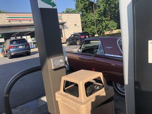 Rolled up next to a '62 Thunderbird