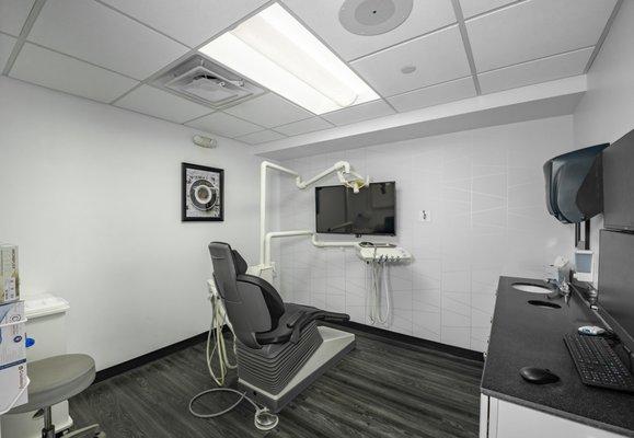 Hampton Cosmetic & Implant Dentistry