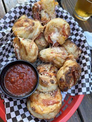 Pizza Knots