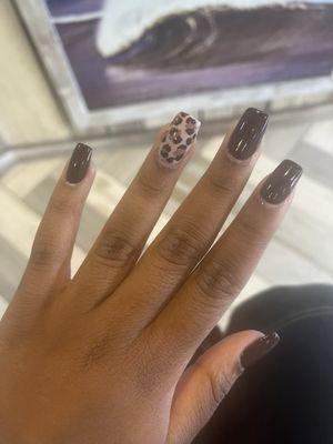 Cheetah print acrylic nails