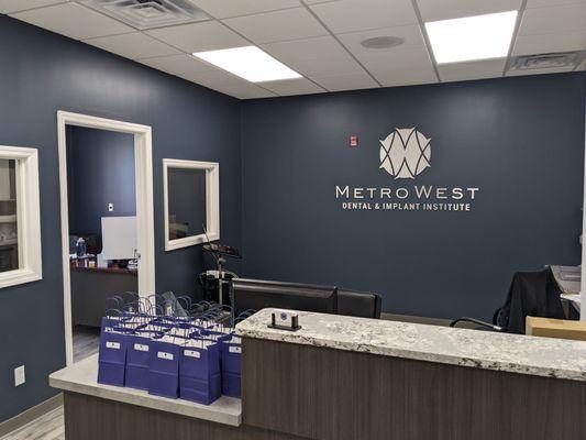 Metro West Dental & Implant Institute