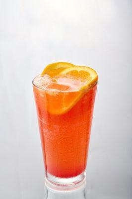 Strawberry Iced Tea
草莓冰茶