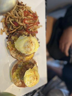 Crab-cakes Benedict