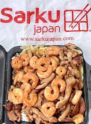 (･‿･) /ﾟ*:｡ﾟWhen you can't decide on "just one" for lunch, simply get both the Chicken and Shrimp Teriyaki. Generous portion!