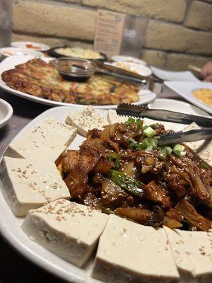 Tofu with Stir-fried Kimchi and Pork