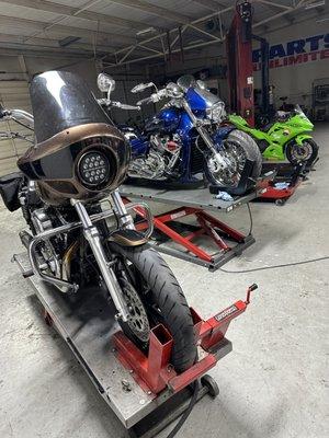 we do it all 
harleys 
sportbikes 
metric cruisers