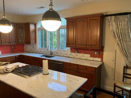 Backsplash install