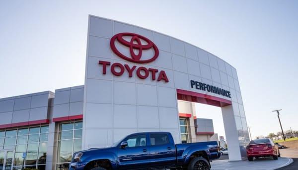 Performance Toyota on Route 4 in Fairfield, OH