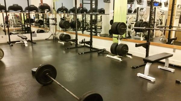 Another view of the barbell area. Bumper plates for your pull exercises!