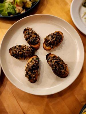 Crostini al Porcini