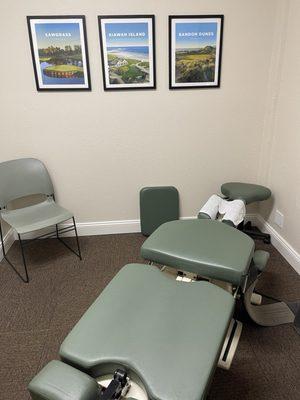 Treatment room with golf theme