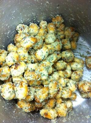 those are garlic knots