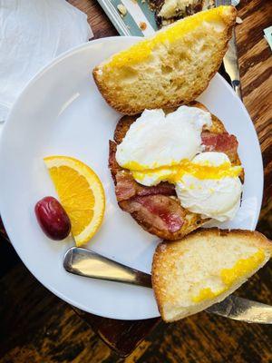 Poached Egg Sandwich w/ bacon & pepper jack! Delicious