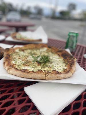 Pizza pesto