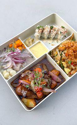 Lomo Saltado Lunch Bento Box |Instagram @restaurant_aholic