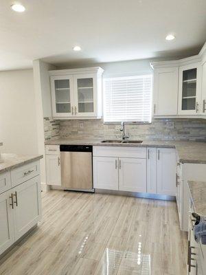 Tiling-floor and backsplash