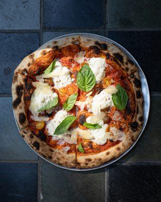 Burrata margherita pizza