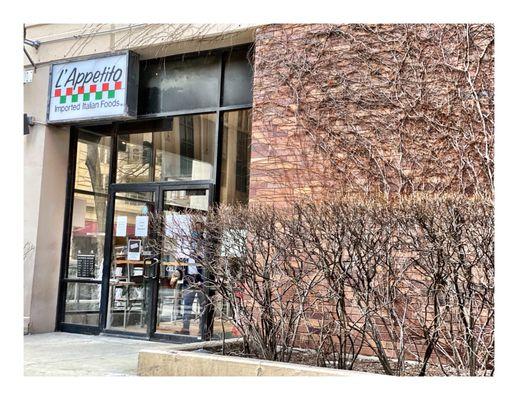 L'Appetito. Corner Huron St /Wabash Ave.  Very Good Italian Deli & Imported Italian foods. Great Coffee & Sweets! Love this One!