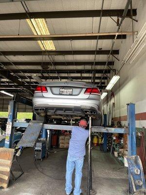 Installing mufflers