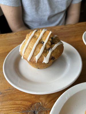 Chocolate chip muffin