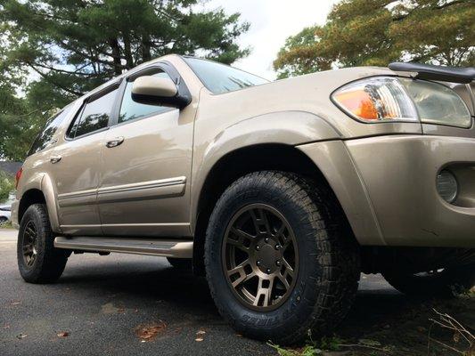 17" FN Wheels f(x) pro in bronze with Toyo Open Country AT3 tires, all road force balanced.