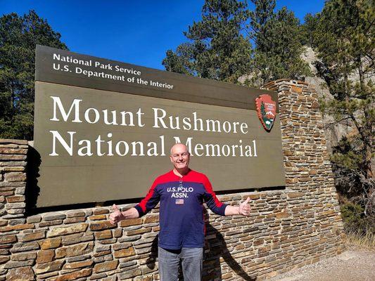 We planned our Visit to Mount Rushmore for my husband's birthday:)