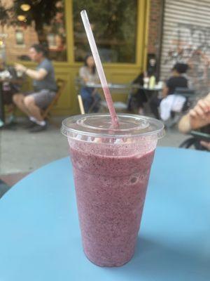 Mixed berry smoothie